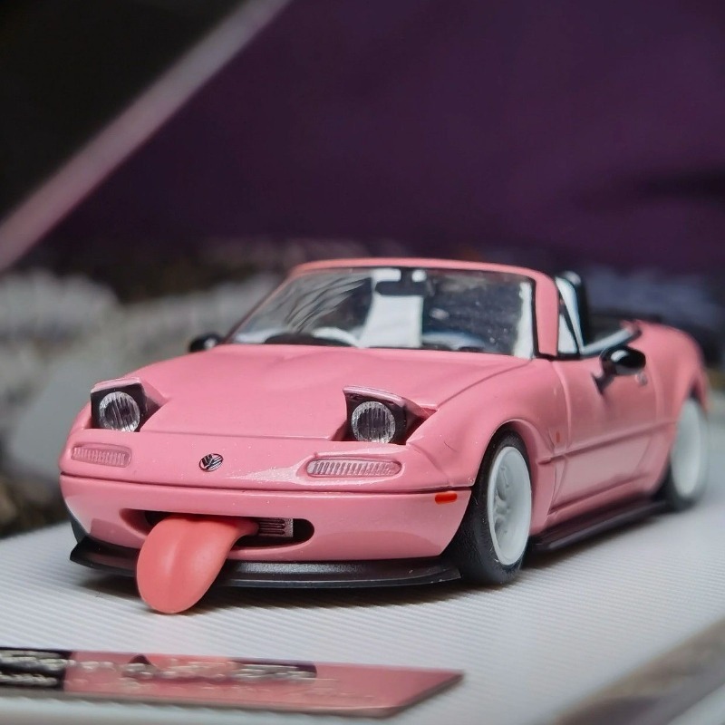 Home Decor Com - Model kabrioletu Mazda MX-5 w skali